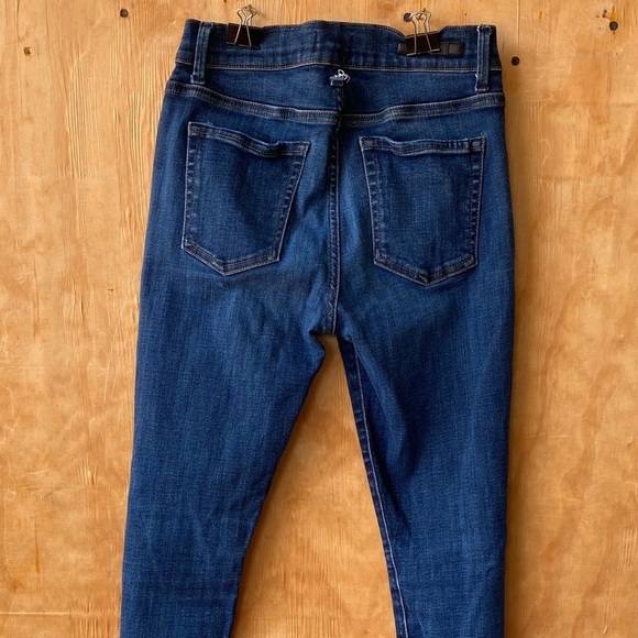 M1858 Parson SKinny Jean with High Low Raw Hem - Picture 2 of 7